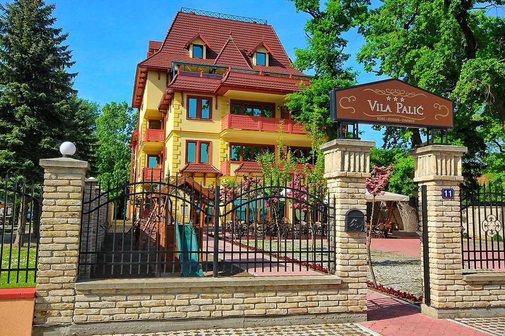 ホテルVila Palić エクステリア 写真